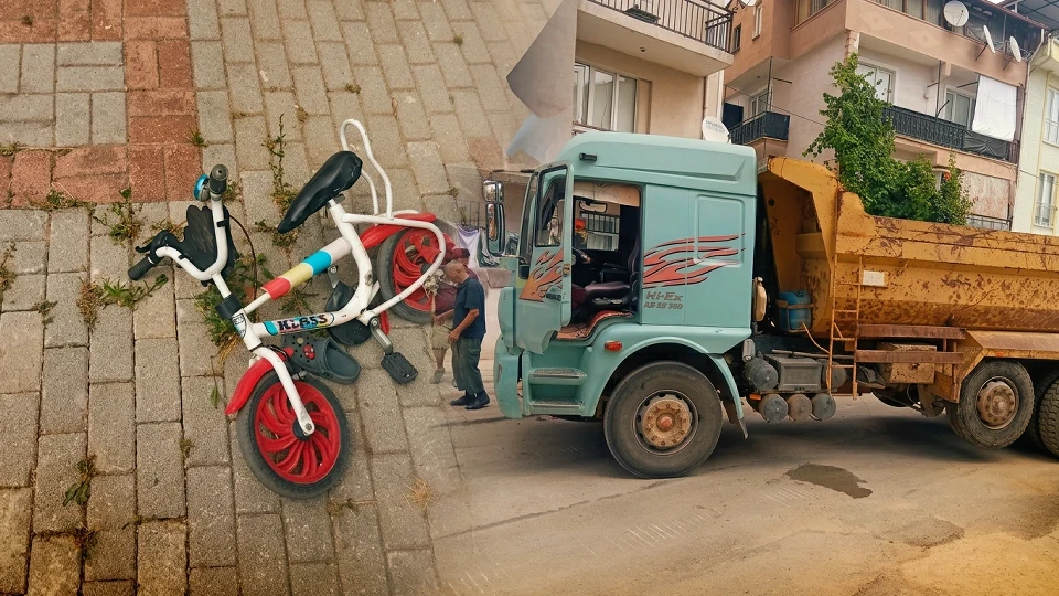 6 yaşındaki çocuk bisikletiyle dolaşmaya çıktı, hafriyat kamyonun altında kaldı! Küçük çocuk ağır yaralı