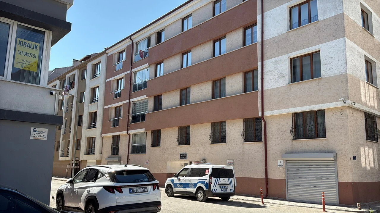 Evden gelen kokular dikkat çekti; 77 yaşındaki vatandaş ölü bulundu