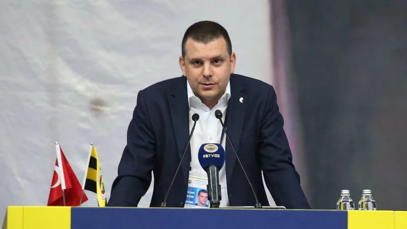 Fenerbahçe kongresinde tansiyonu yükselten "malum rakip" çıkışı: ‘Yerle bir edeceğiz!’