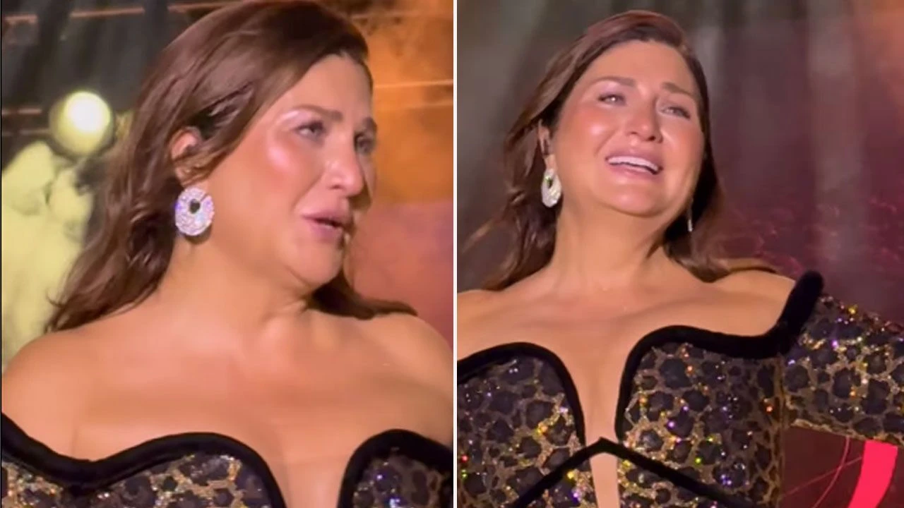 Sibel Can sahnede gözyaşlarını tutamadı! Seyirciden büyük destek geldi