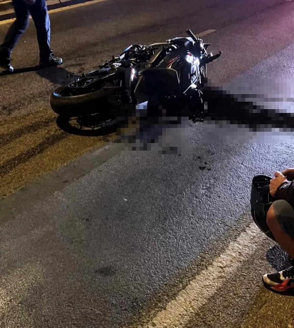 İzmir'de motosiklet kazası: Sürücü hayatını kaybetti