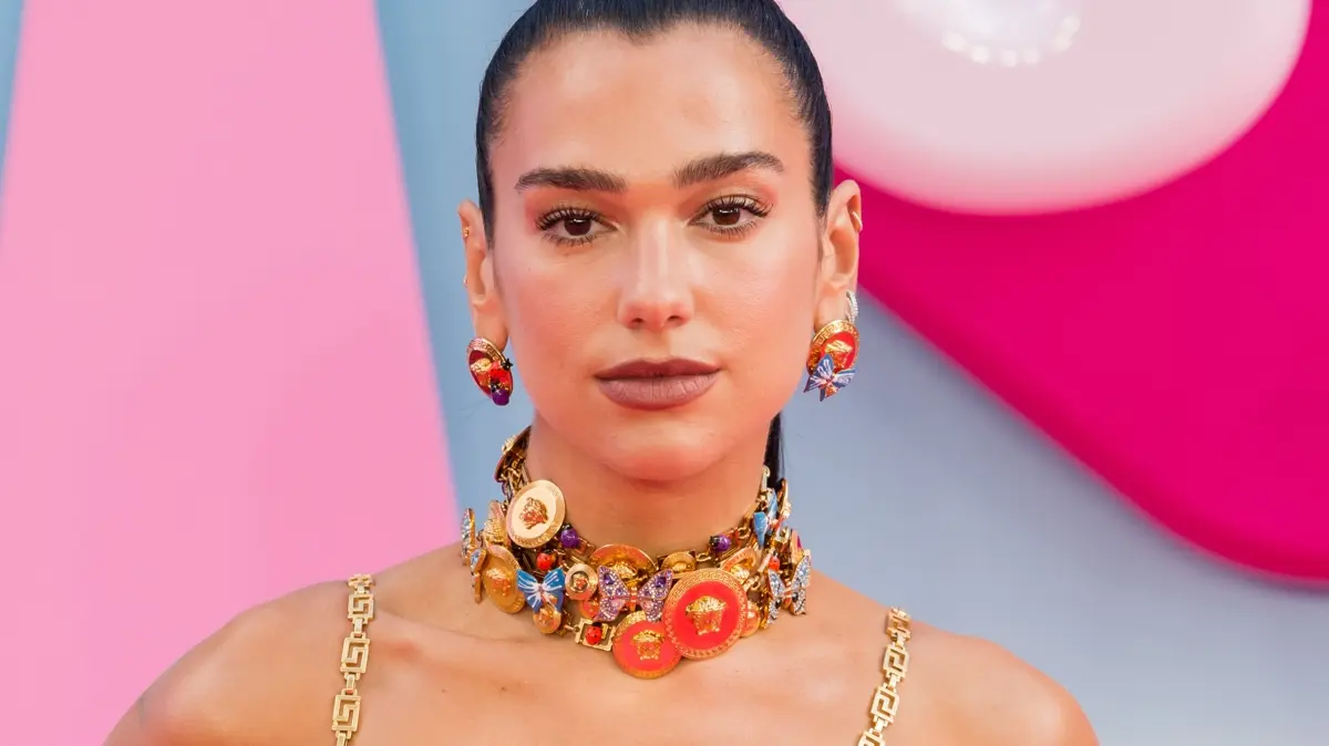 Dua Lipa ile Callum Turner'dan görkemli düğün! Servet harcadılar