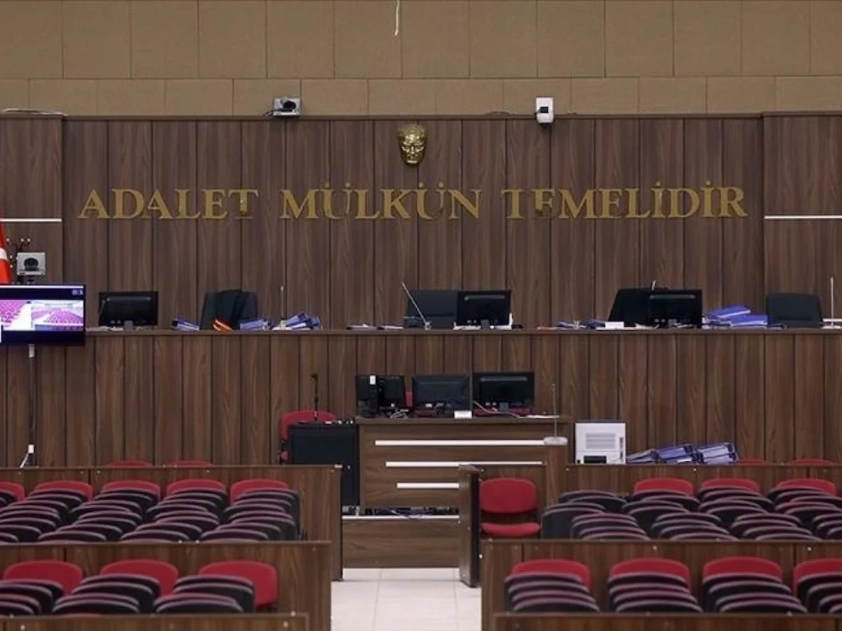Adana'da FETÖ sanığı eski hakime 7 yıl 15 ay hapis cezası