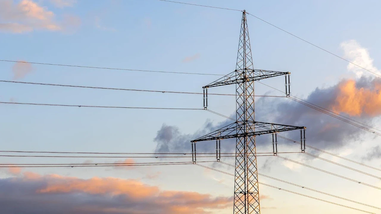 Elektrik fiyatlarında dikkat çeken fark: Aynı gün içinde 4 bin 250 lirayı gördü