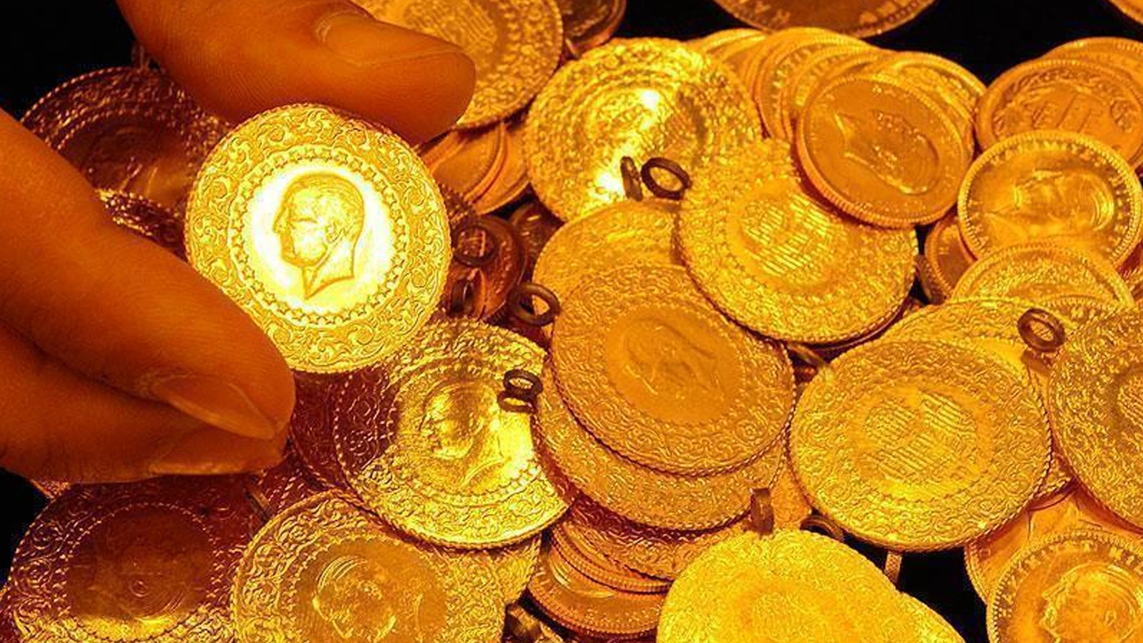 Dev bankadan altın için rekor tahmini: Yükselişin başlayacağı tarihi açıkladı