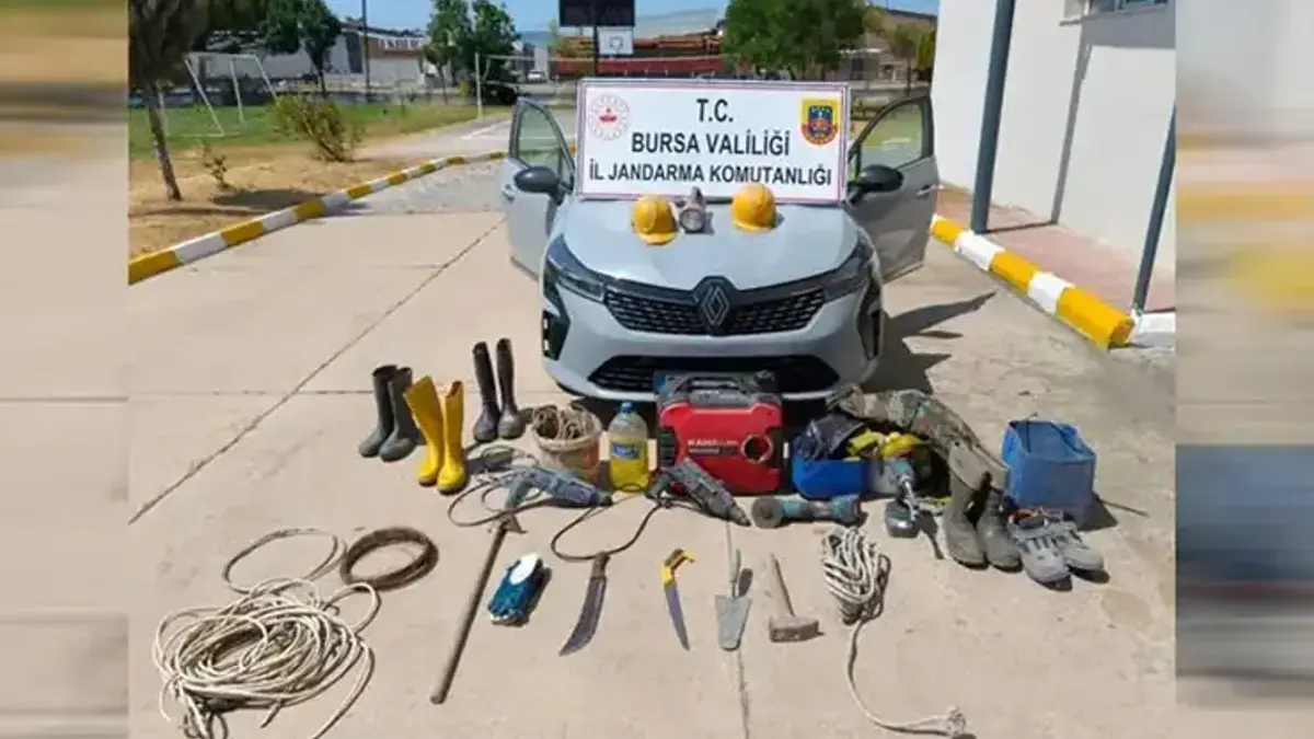 Bursa'da tam 35 metrelik tünelde kaçak kazı yaptılar! 5 şüpheli yakalandı