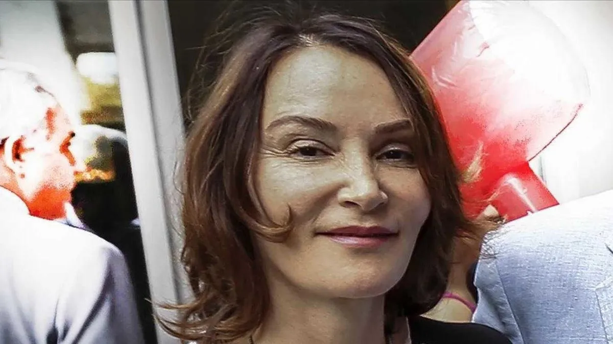 Aslı Baykal'dan cenaze töreni sonrası Kemal Kılıçdaroğlu ve Özgür Özel'e gönderme: En önde yer alanlar…