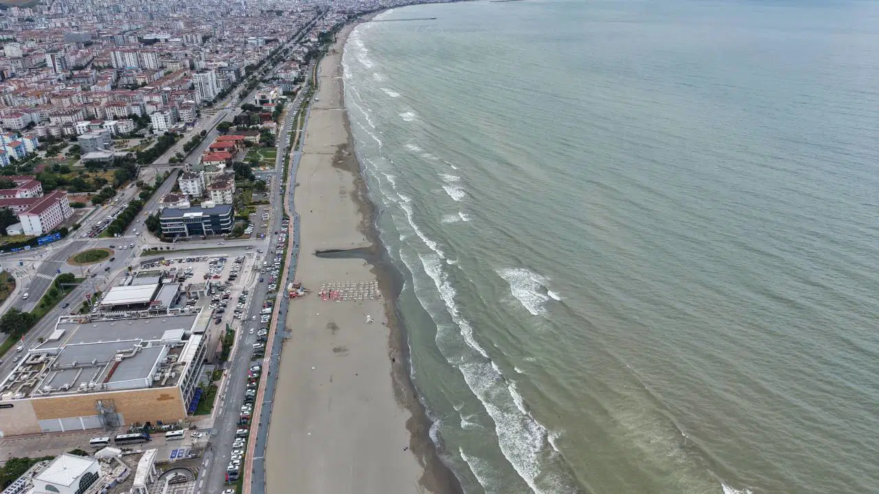 Samsun'da denize girmek yasaklandı