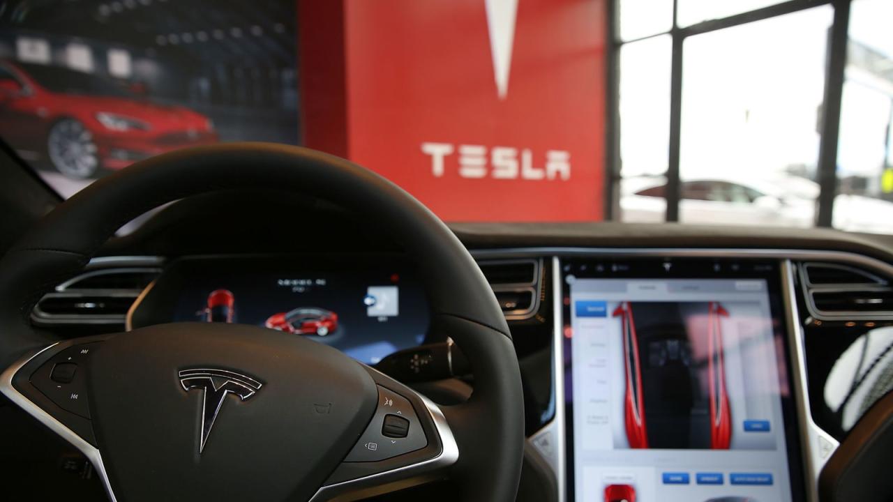 Google ve Tesla hisseleri yapay zeka harcamalarının piyasaları sarsmasıyla geriledi