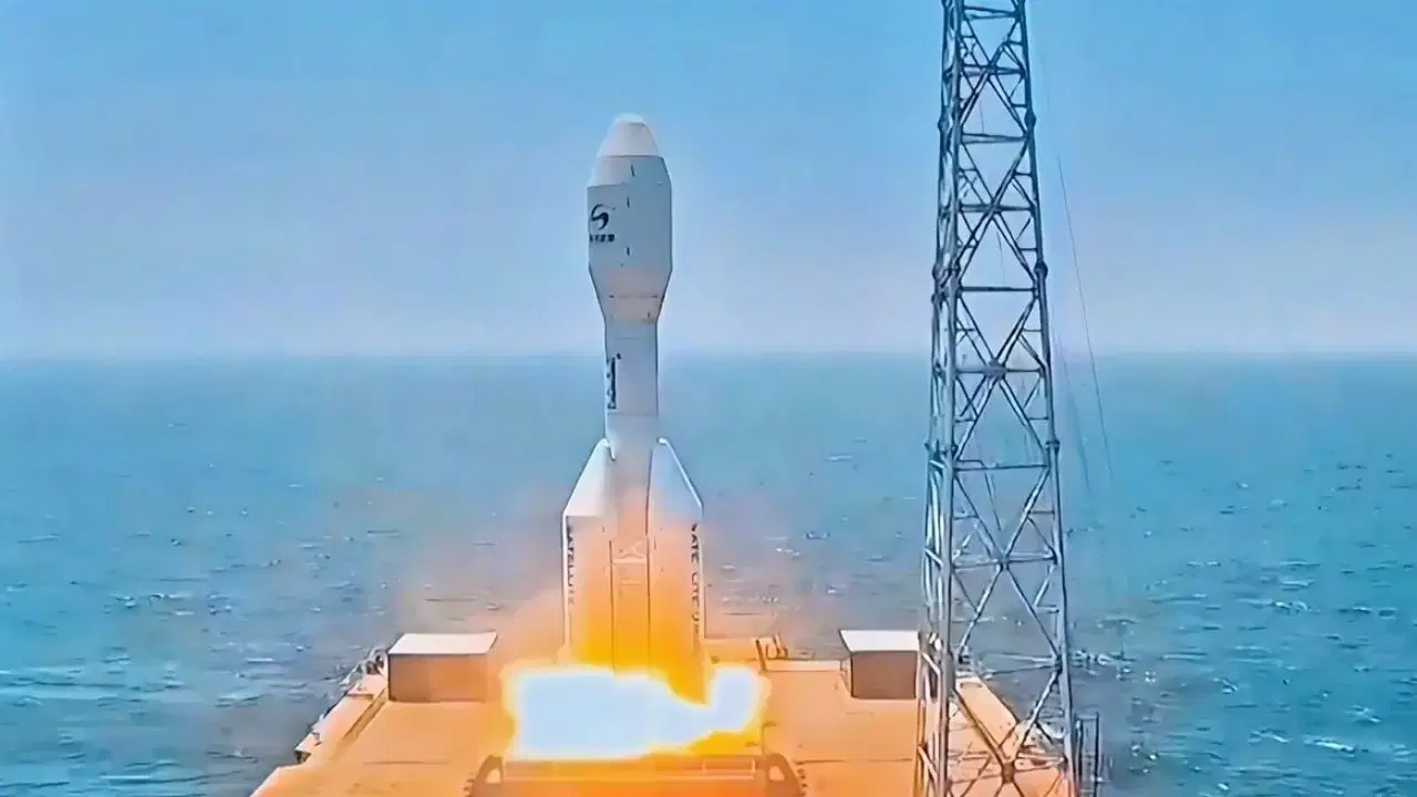 Çin'de Gravity-1 roketiyle fırlatılan 9 uydu yörüngeye yerleştirildi