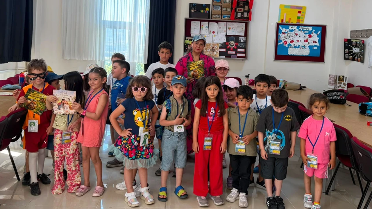 Tokat’ın ilk kadın gazeteci yazarı çocuklarla masal dünyasında buluştu