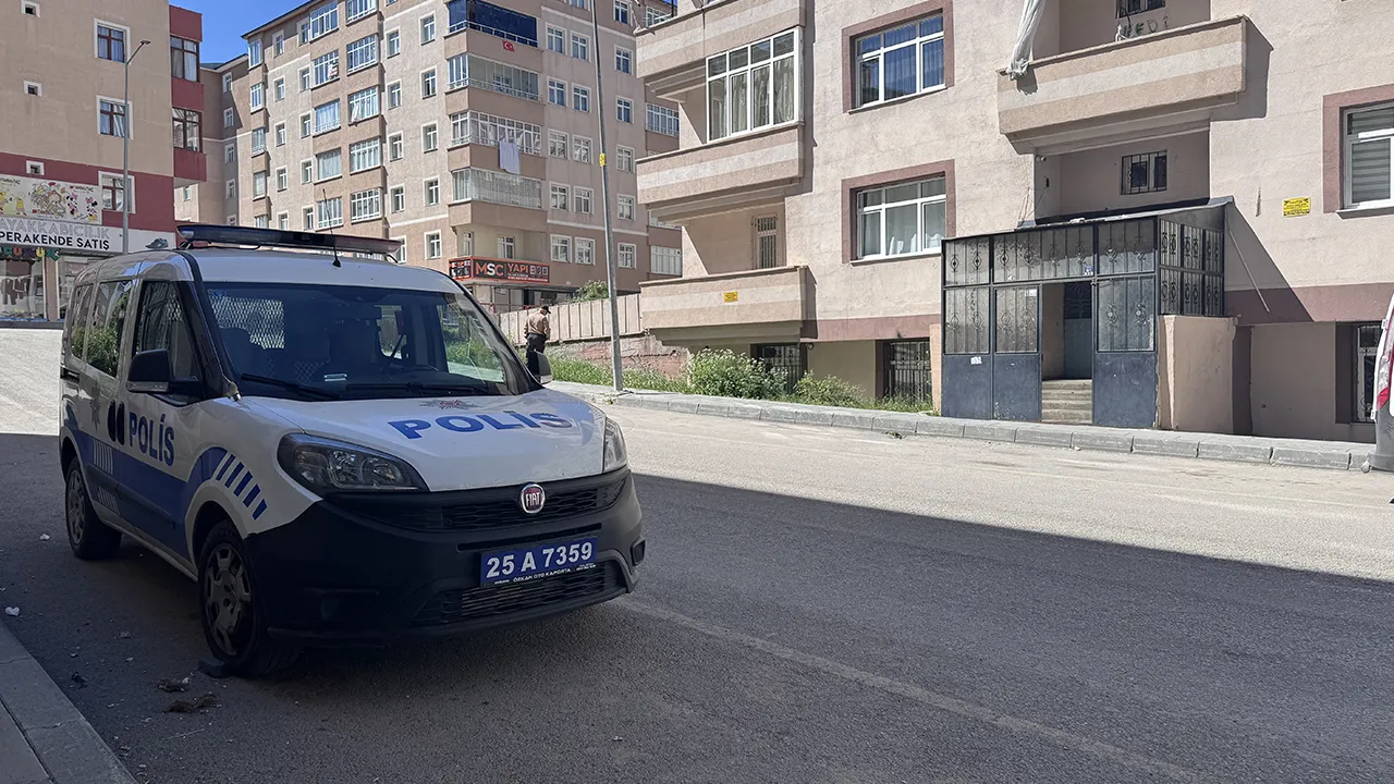Erzurum'da acı olay! Yataktan düşen bebek öldü