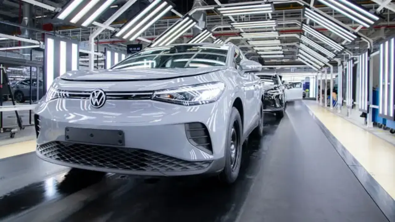 Volkswagen'in tarihi kararı Almanya'yı sarstı! Hükümet harekete geçti