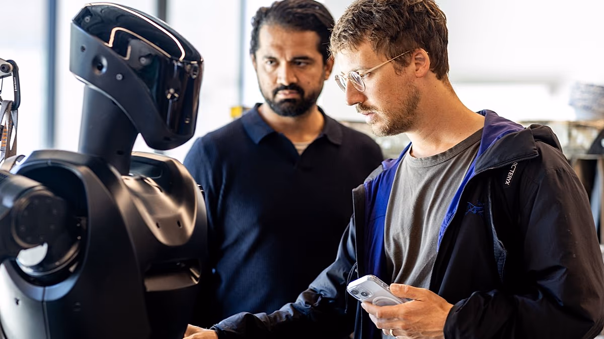 İnsansı robotlar ne zaman savaşa girecek? CEO: Hedef 2027