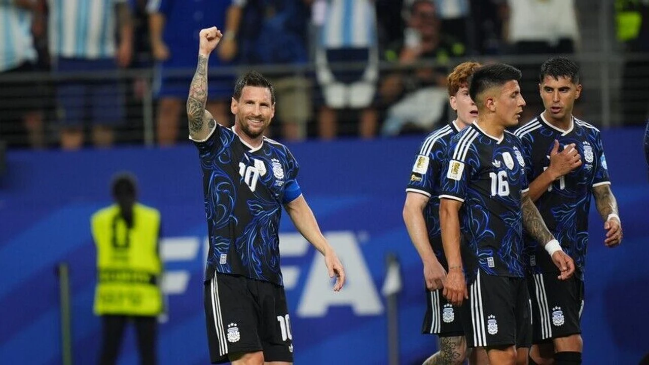 Ürdün'ü yenen Arjantin, grubunu 9 puanla bitirdi! Messi yine tarihe geçti