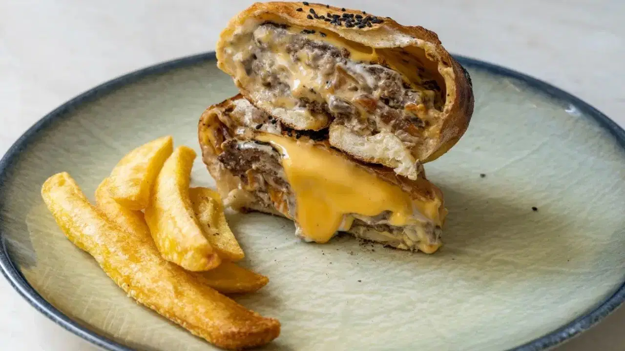 Fast food lezzeti evde: Kapalı hamburger tarifi