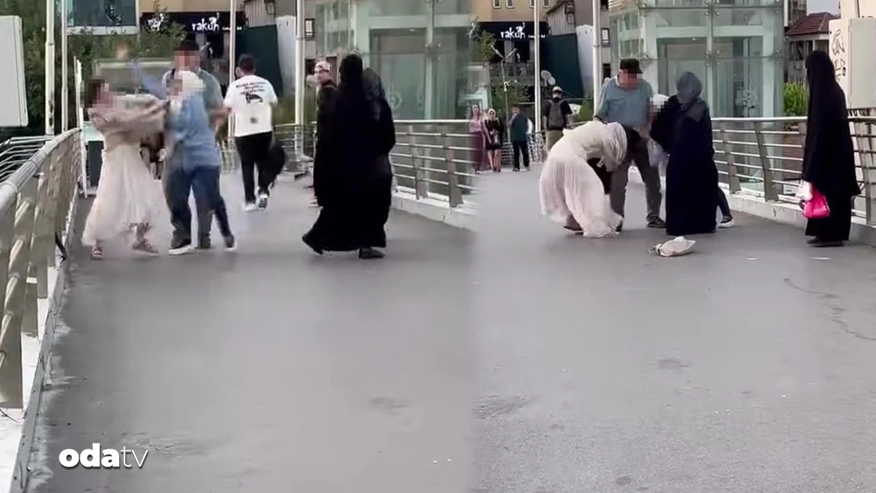 O anlar: Sokak ortasında kadınlar saç baş birbirine girdi