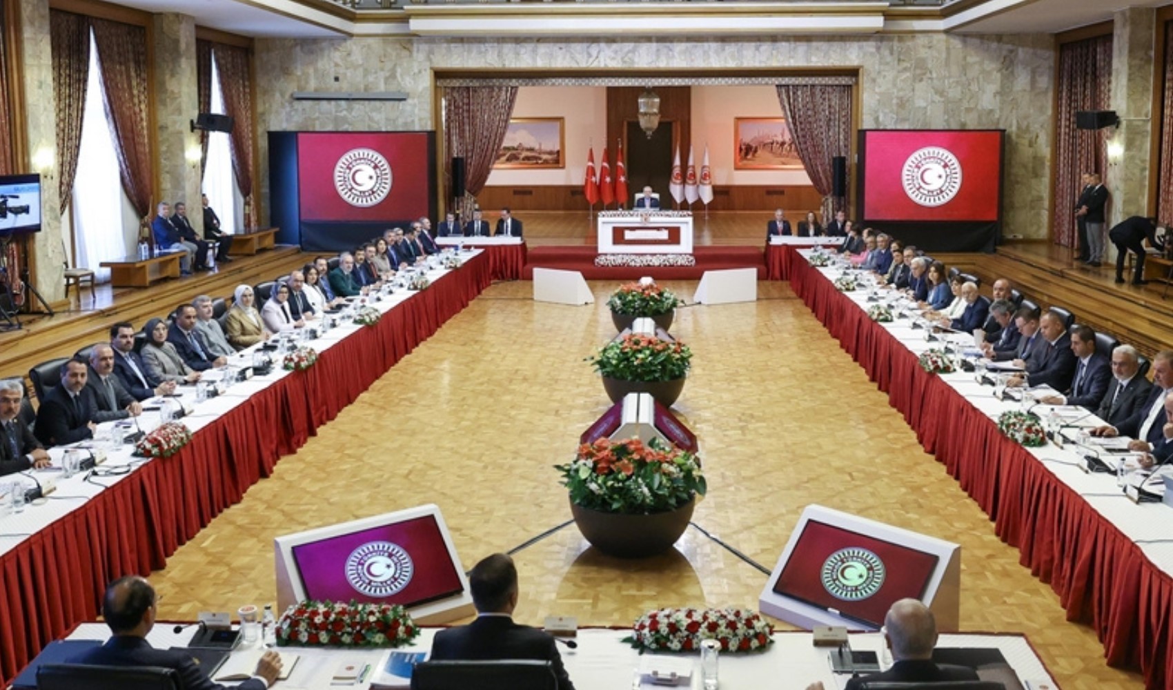 İkinci açılım sürecinde yeni aşama: Çerçeve yasa için konuşulan tarih kulislerden sızdı