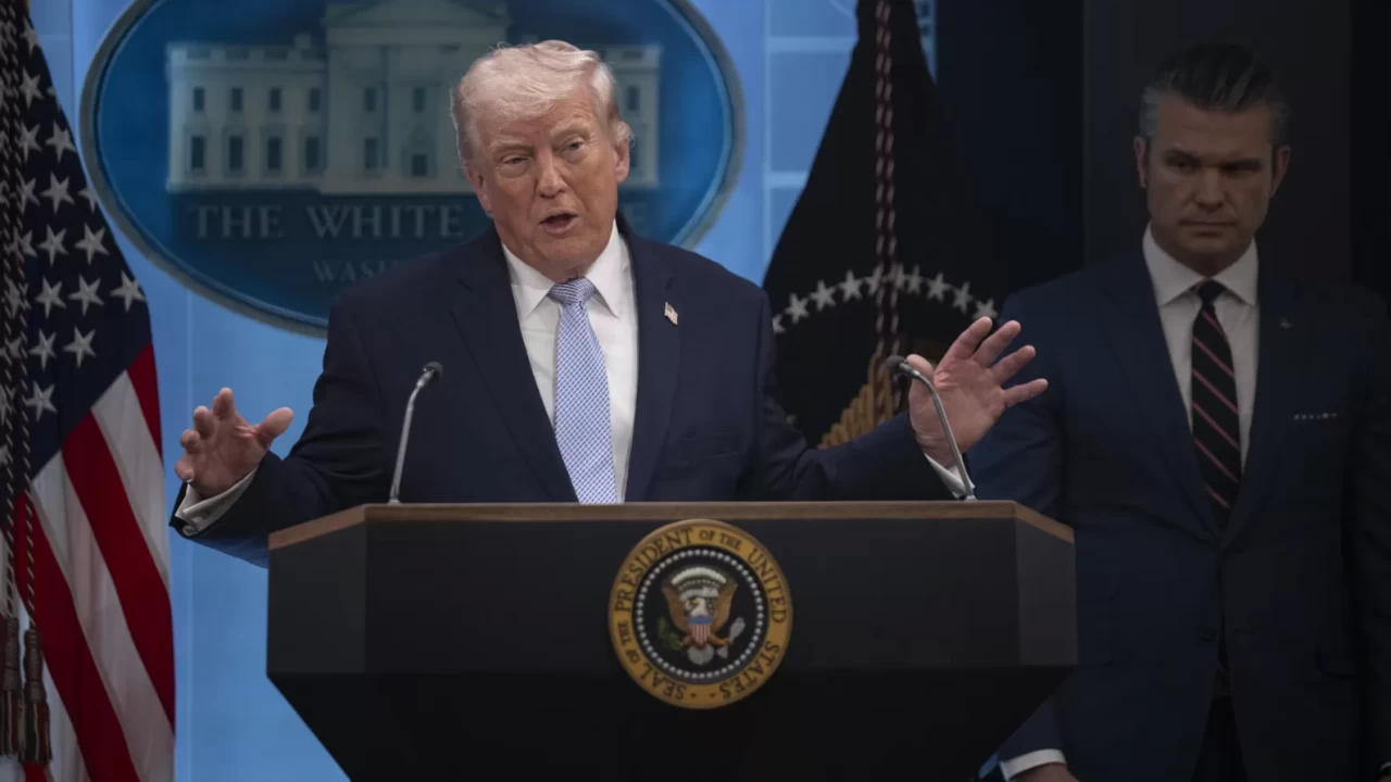 Trump’tan İran’a gözdağı: 'Bedelini ödemek zorunda kalacaklar'