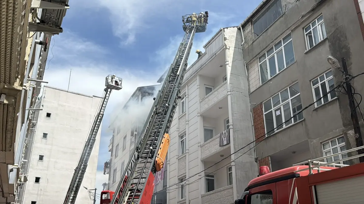 İstanbul'da korkutan yangın! Birinde çıktı 3'üne sıçradı