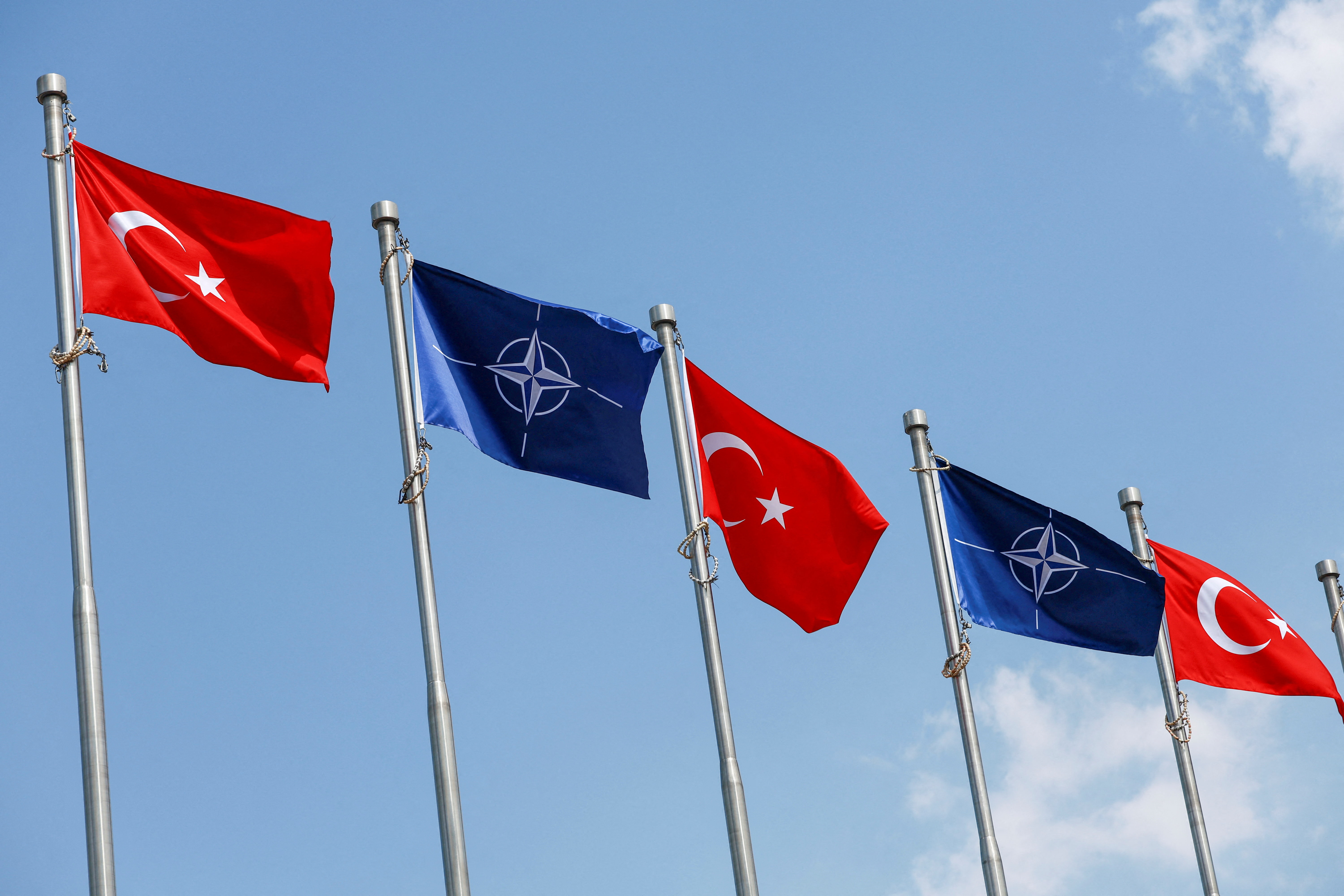 Dünyanın gözü NATO Zirvesi için Ankara'da: Belirsizlikler döneminde hangi kararlar alınacak?