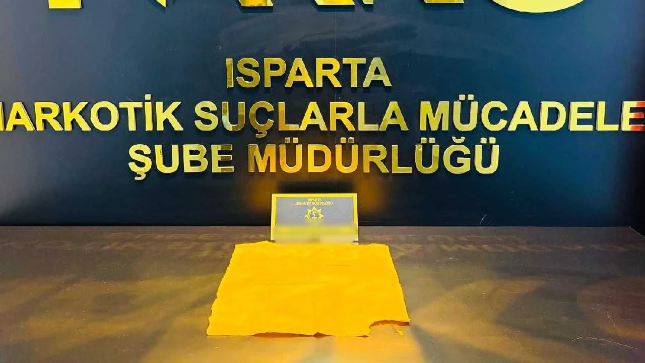 Isparta'da kağıda emdirilmiş uyuşturucu operasyonu