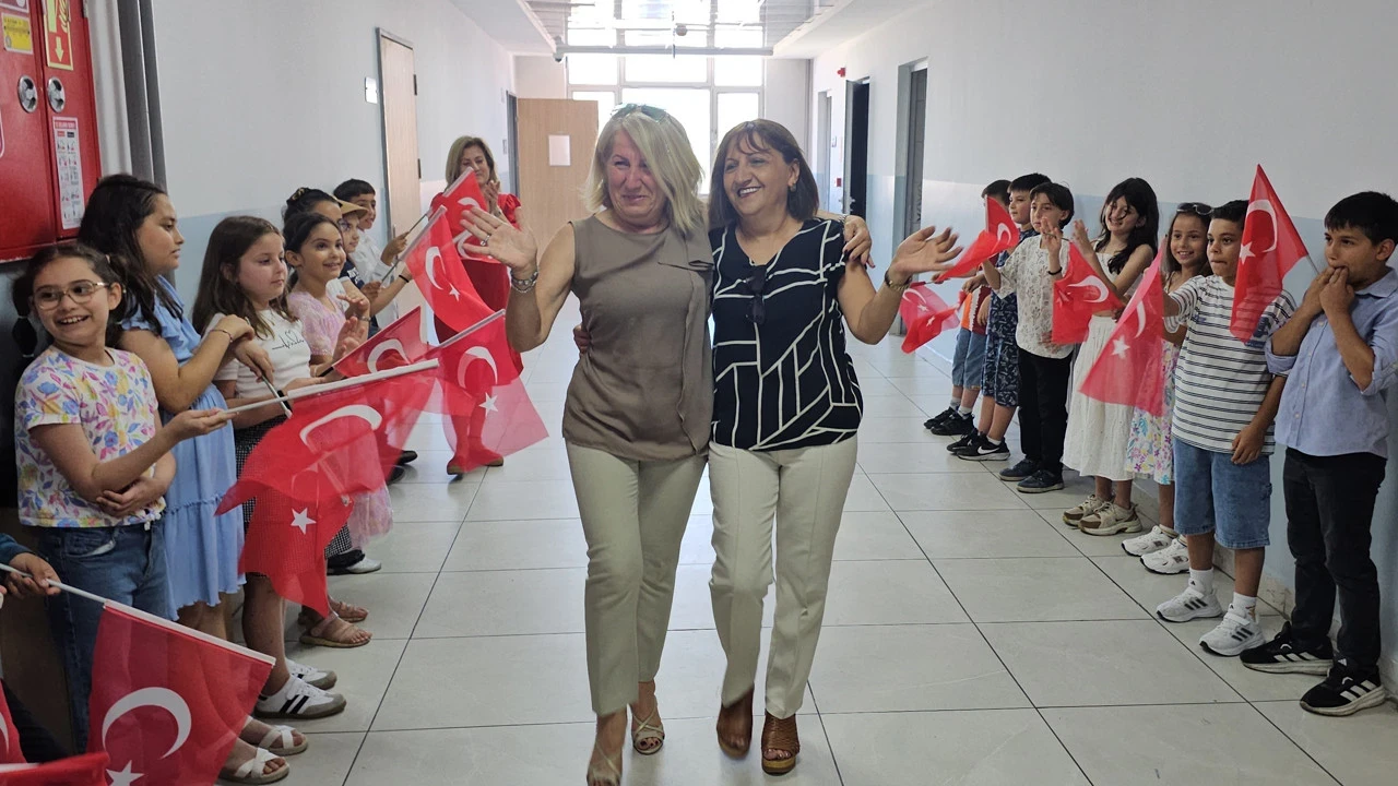 Öğrencilere son karnelerini verdiler: Zonguldak bu öğretmenleri konuşuyor