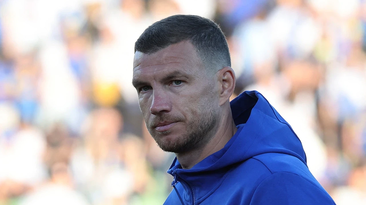 Edin Dzeko: "40 yaşımda futbol oynayacağımı düşünmezdim"