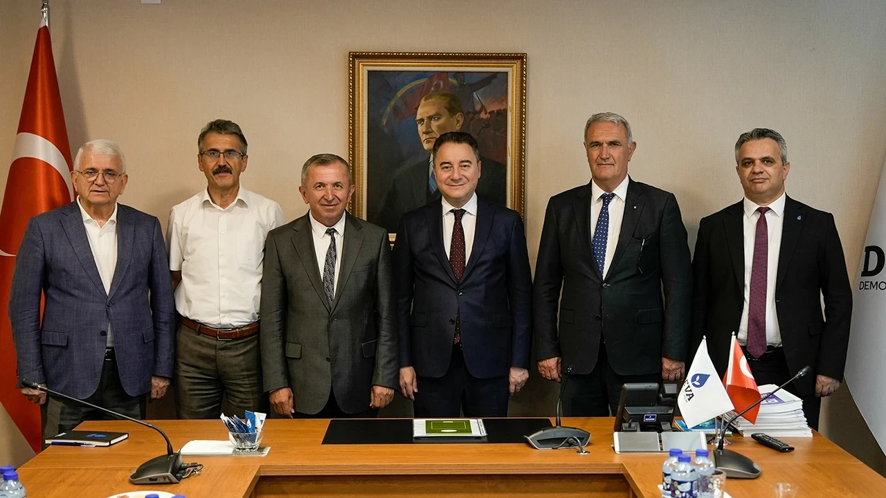 Ali Babacan, TEM-SEN heyetiyle görüştü