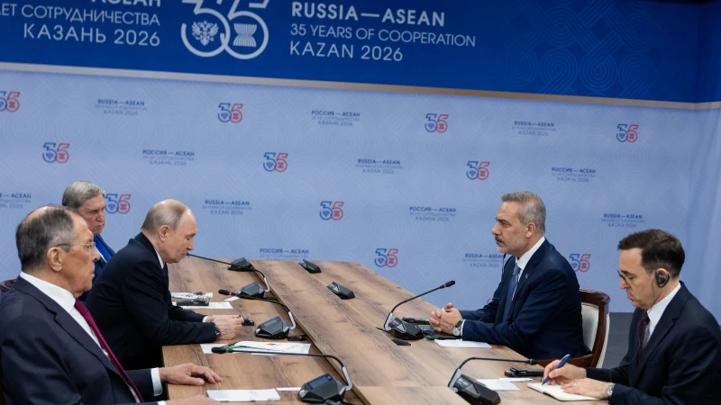 Rusya'da yoğun diplomasi trafiği: Bakan Fidan Rus lider Putin i̇le görüştü
