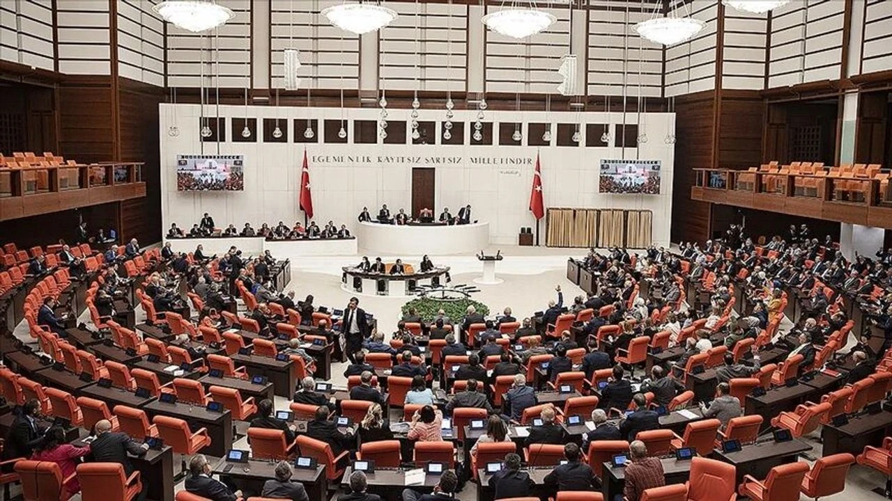 CHP'nin Meclis'teki vekil sayısı düştü