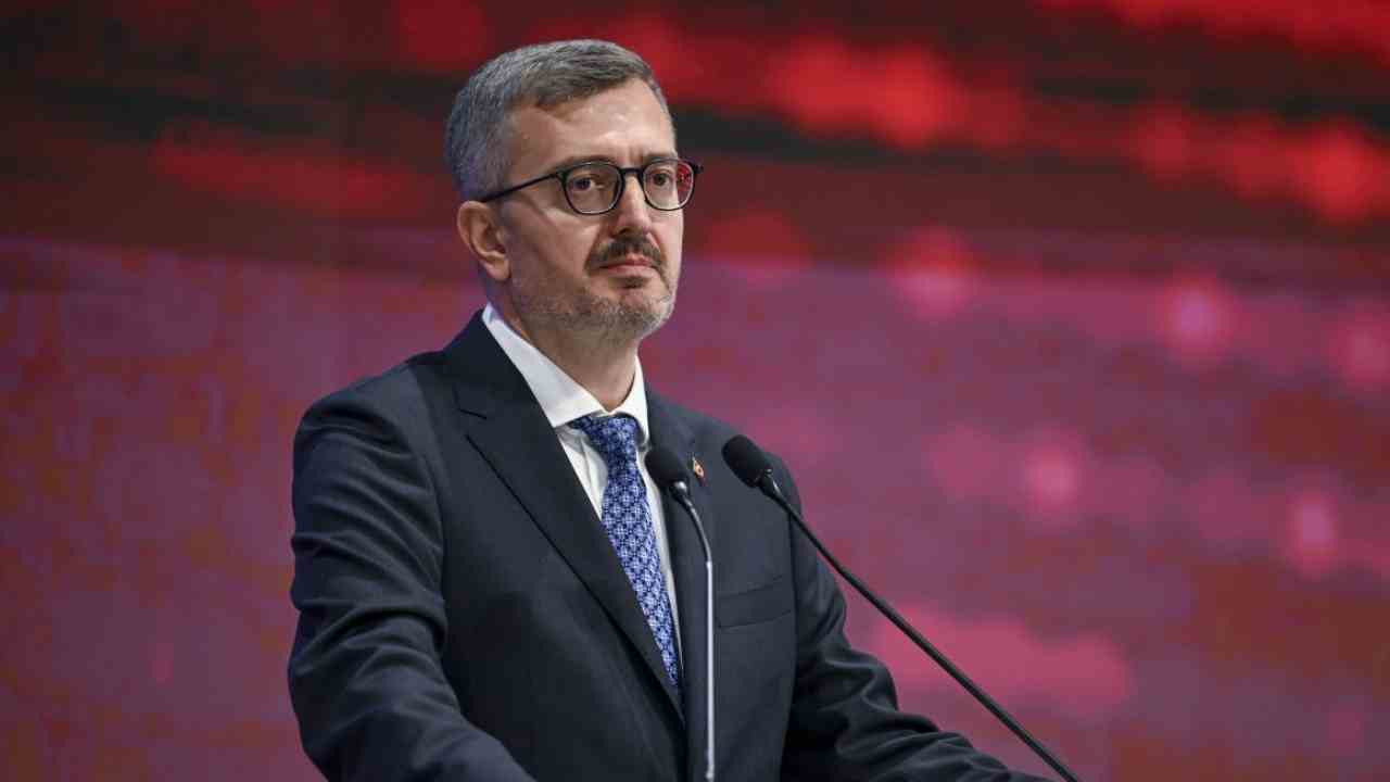 İletişim Başkanı Duran: Dezenformasyona hep birlikte 'dur' demeliyiz