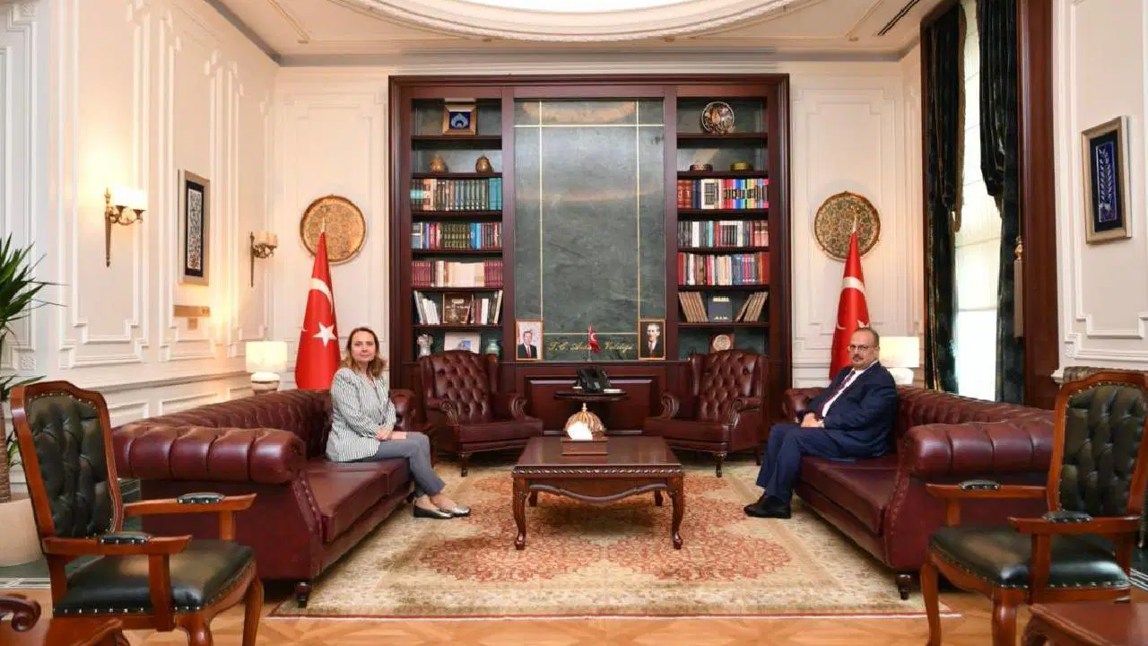 Kemal Kılıçdaroğlu’nun ekibinde yer alan Semra Dinçer, Ankara Valisi’ni ziyaret etti
