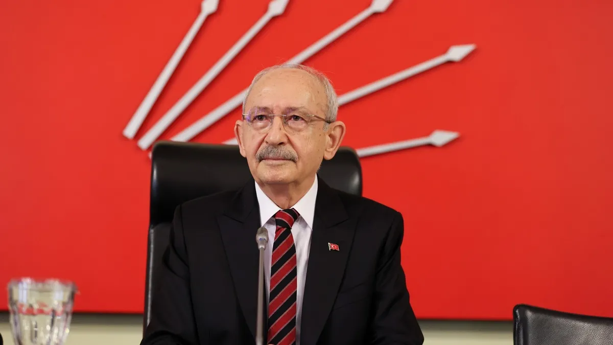 CHP'li eski vekil adayı Sağsöz'den dikkat çeken kurultay iddiası: İmamoğlu cumhuriyet değil, batı...