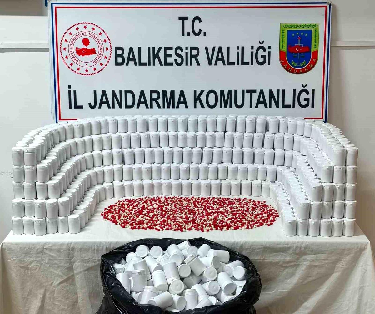 Zehir taciri Jandarma'dan kaçamadı
