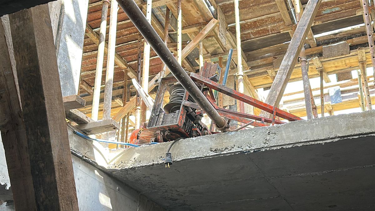 Kütahya'da inşaat iskelesi çöktü: 4 işçi yaralandı