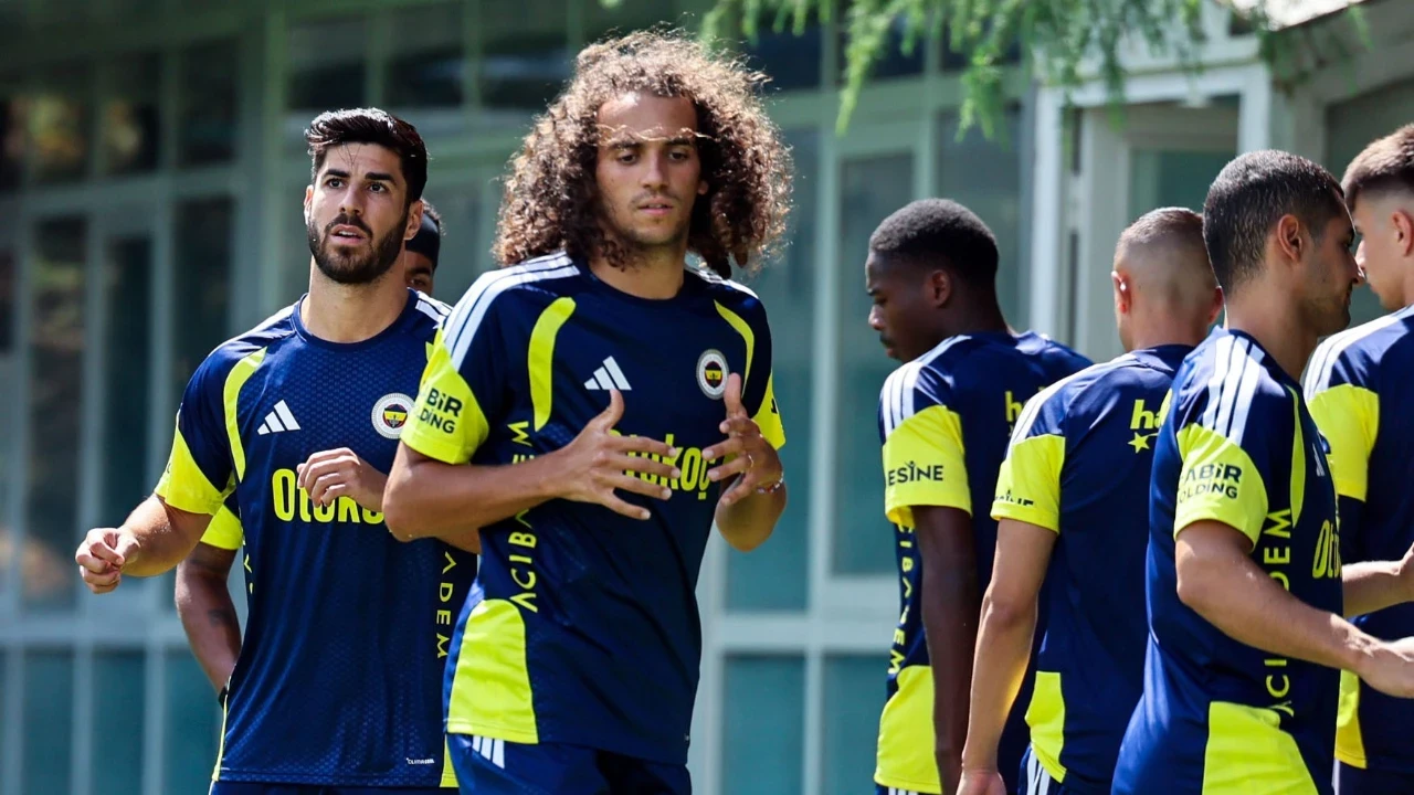 Fenerbahçe'de Avusturya kamp kadrosu açıklandı