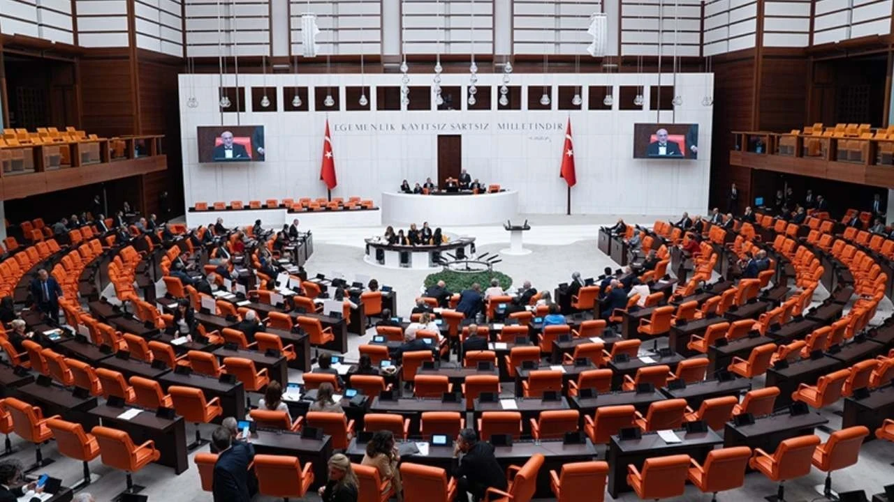Yeni Parti ikinci sıraya yerleşti: TBMM'de düzen değişiyor