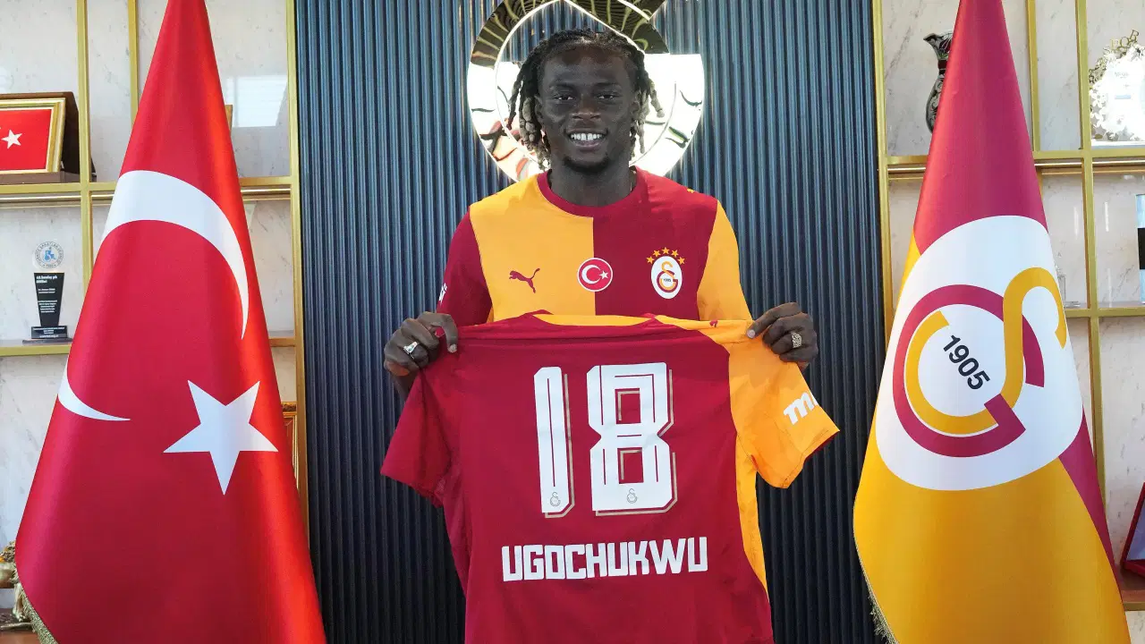 Bafetimbi Gomis'ten Lesley Ugokhukwu'ya mesaj