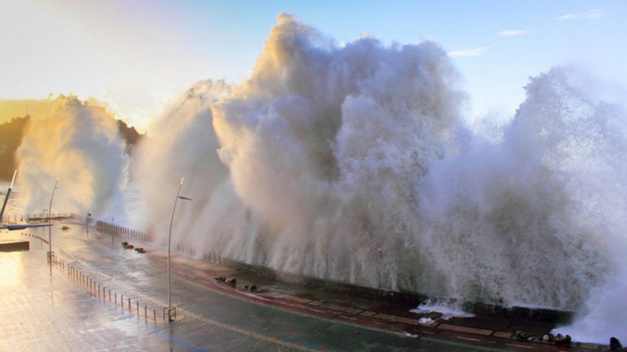 Korkulan Senaryo Gerçekleşti: Dev Deprem Sonrası Japonya’da Tsunami Alarmı!