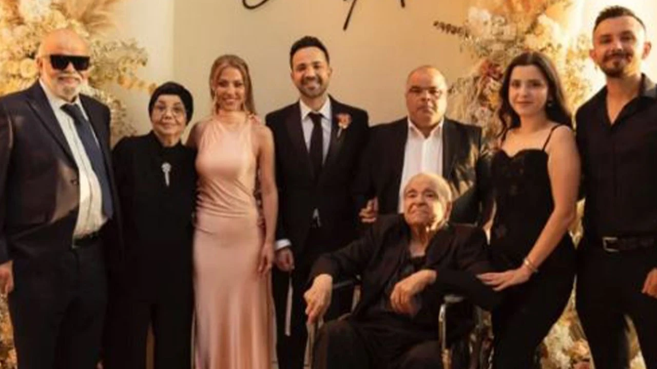 Derya Uluğ ve Asil Gök'ten hayranlarını sevindiren adım