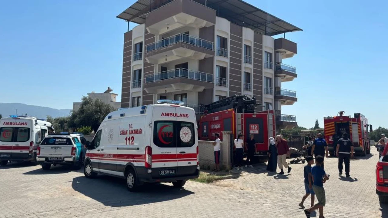 Aydın Köşk'te çatı katı yangını: 4 kişi dumandan etkilendi