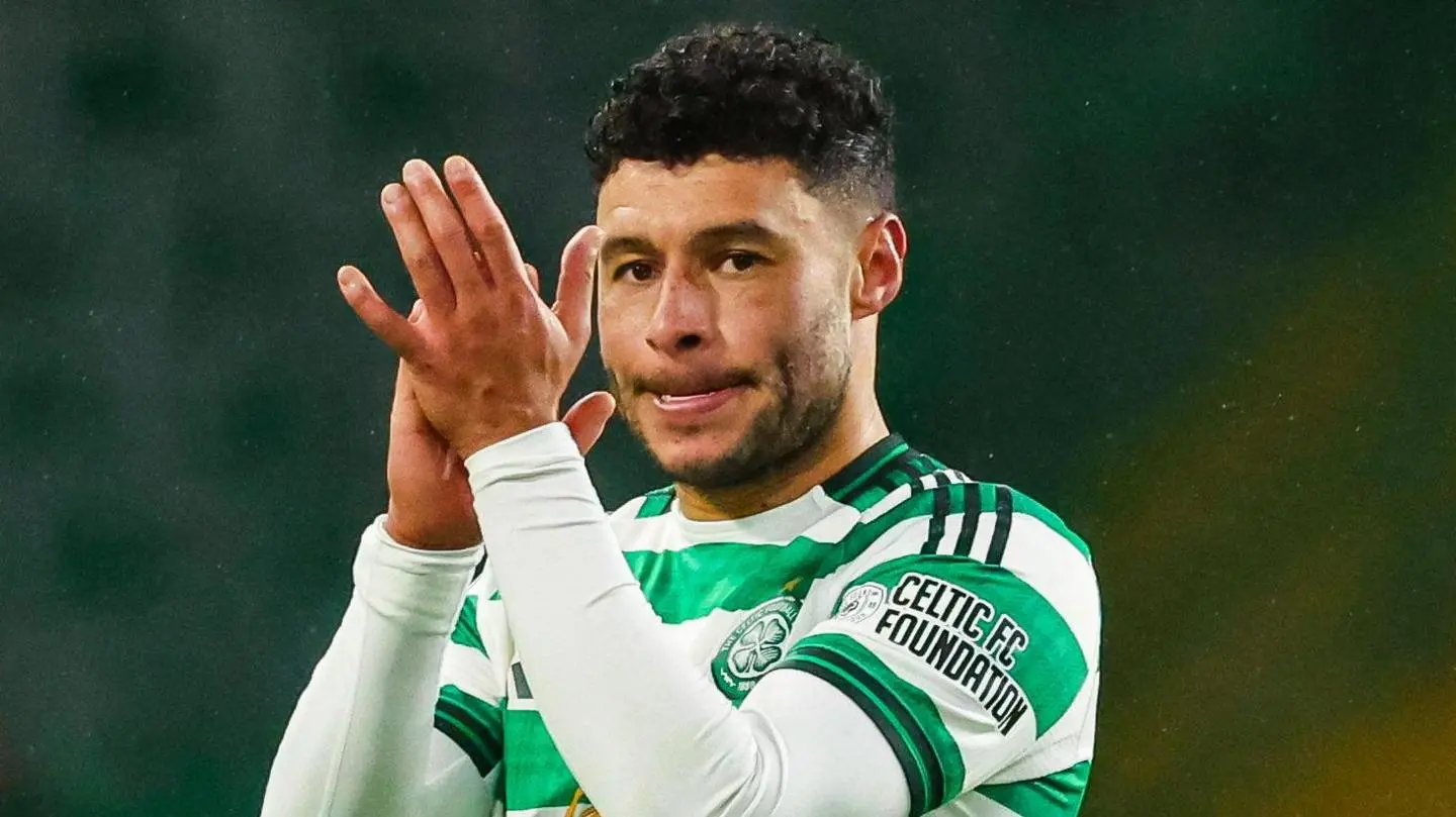 Oxlade Chamberlain, 1 sene daha Celtic'te
