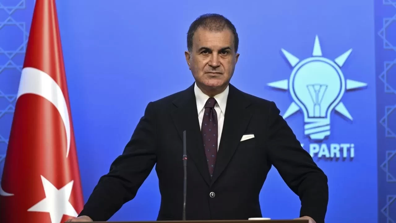 AK Parti Sözcüsü Ömer Çelik, Aziz Yıldırım'ı tebrik etti