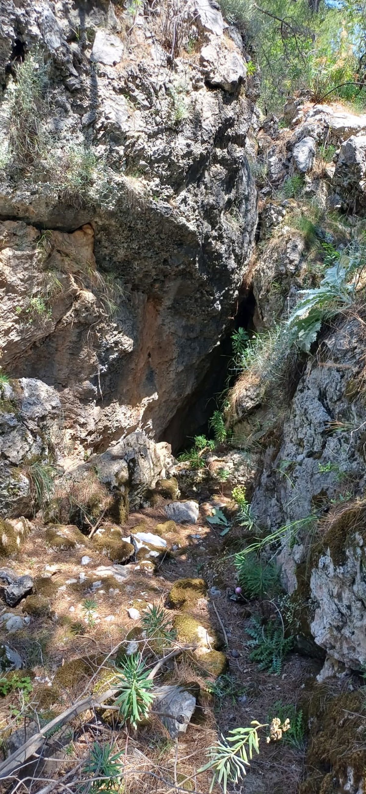 Antalya'da yeni mağara keşfedildi