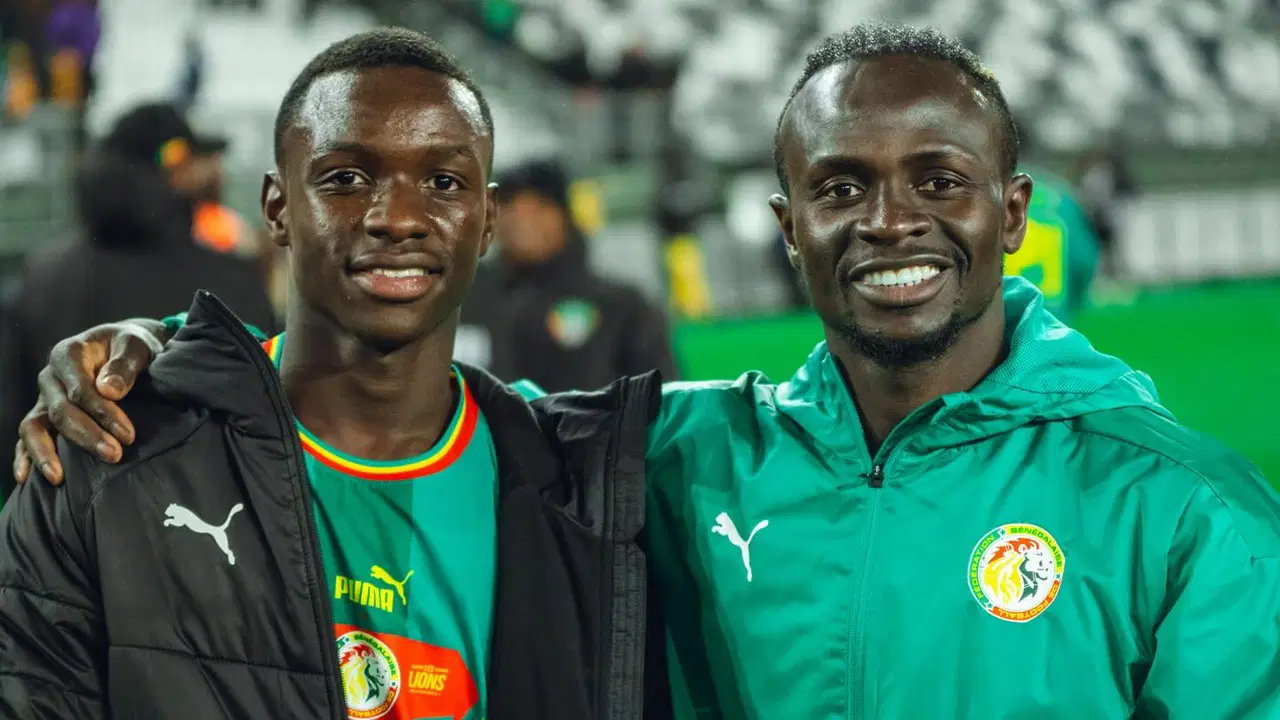 Fenerbahçe'ye 18'lik yıldız adayı: Amara Diouf İstanbul'a geldi iddiası!