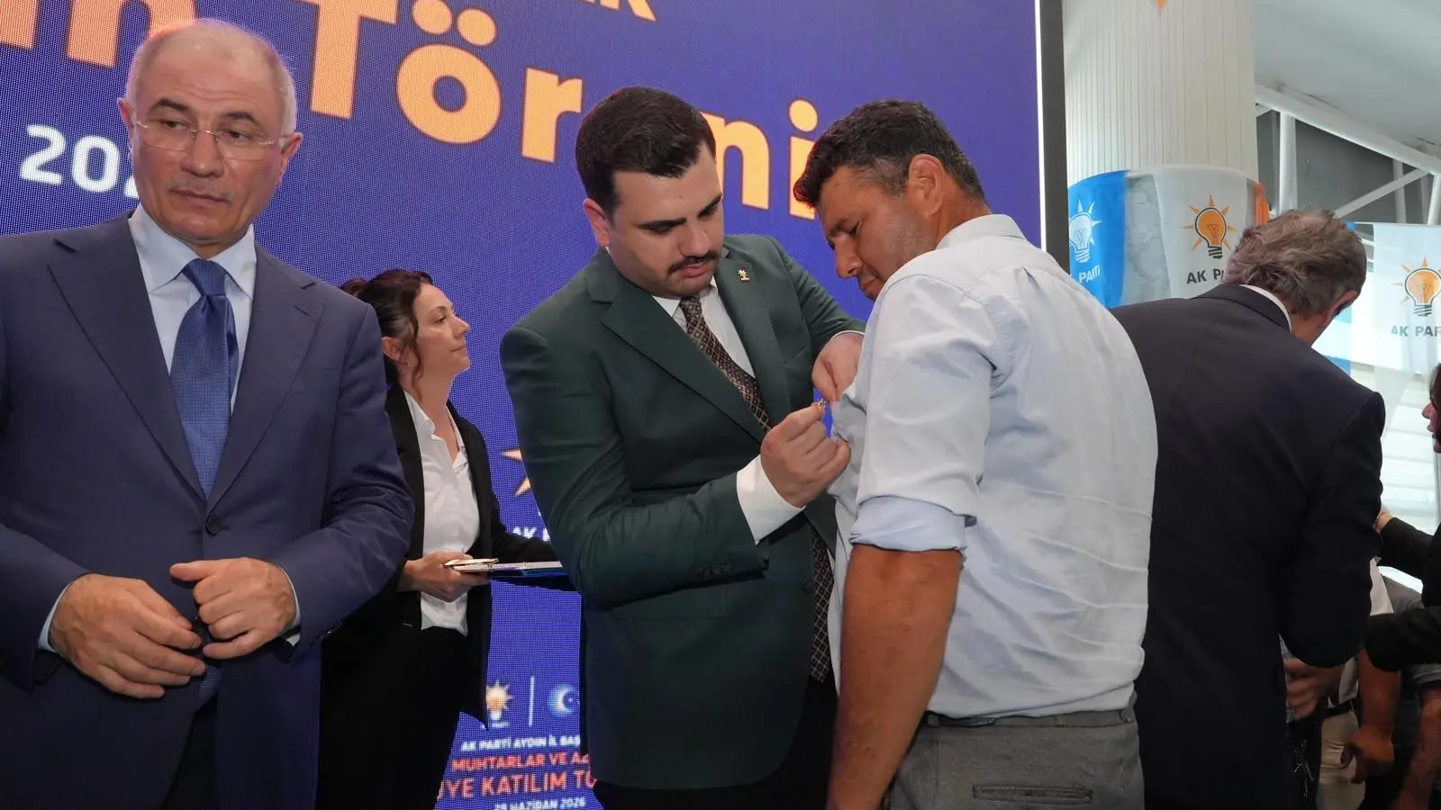 AK Parti Aydın'da gücüne güç kattı: 1010 yeni isim partiye katıldı