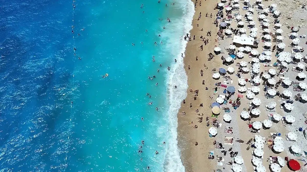 Antalya'da turist sayısı 4,8 milyona ulaştı: Yaz sezonu güçlü başladı