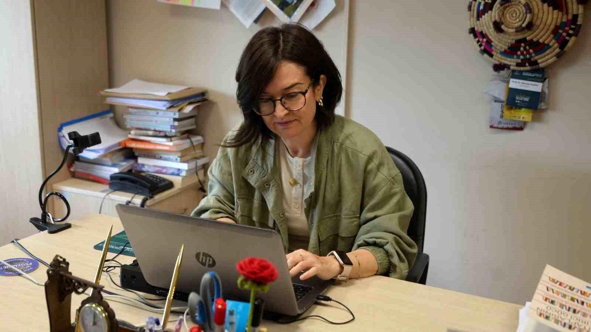 KBÜ'den dijital ebeveynliğe bilimsel destek