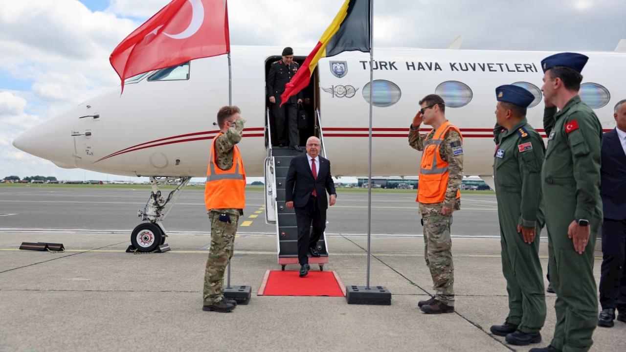 Bakan Güler, NATO Savunma Bakanları Toplantısı'na katılmak üzere Brüksel'e gitti